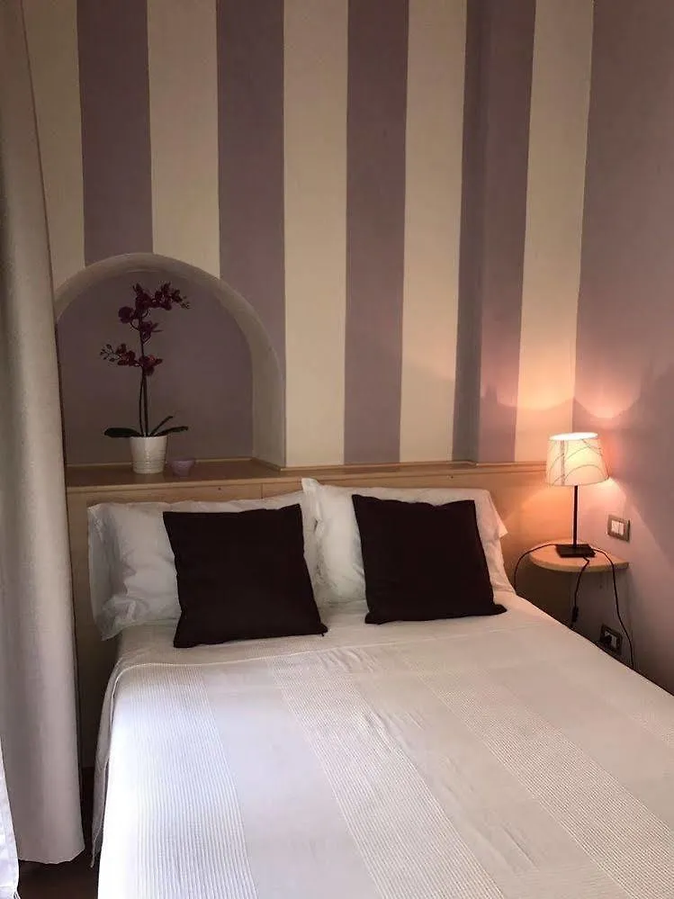 לינה וארוחת בוקר פירנצה B&B Di Piazza Del Duomo